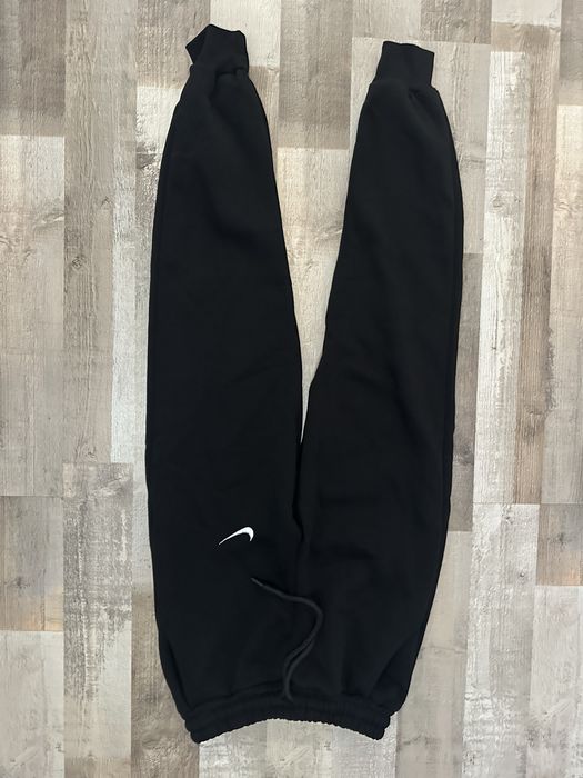 Pantaloni sport 50 de lei