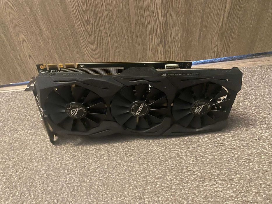 VAND ASUS ROG Strix GTX 1070 Ti 8GB  – Răcire 3 Ventilatoare
