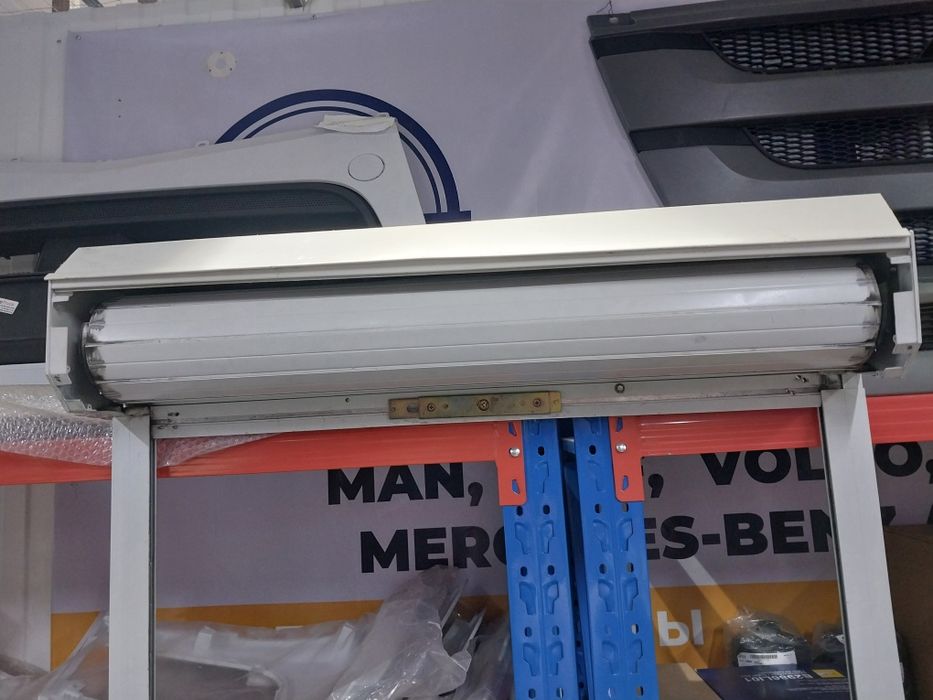 Ролставни для бутика магазина