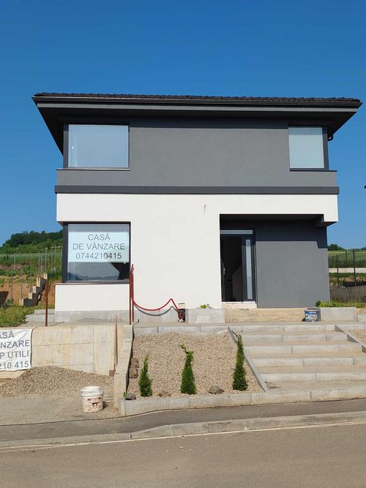 Casa individuala 120 mp utili, 500 mp teren, Corusu!