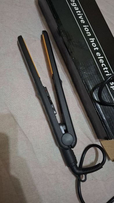 Выпрямитель волос