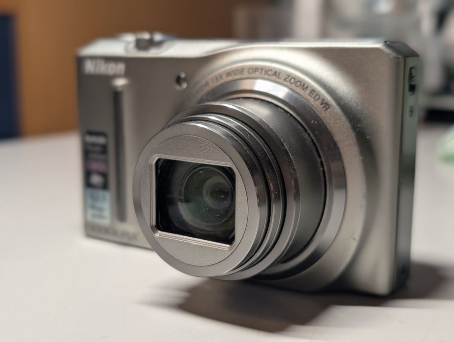 Apart Foto Nikon Coolpix S9100