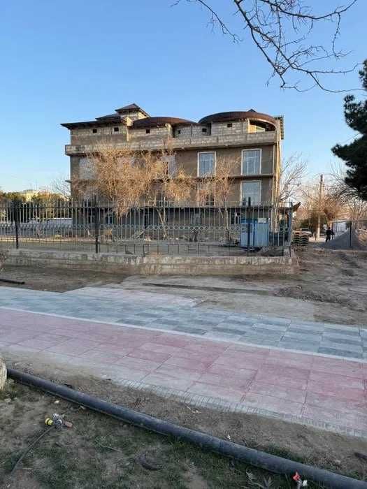 Продаётся 2-этажное коммерческое здание в Сергелийском районе