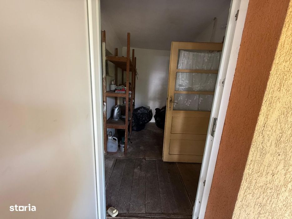 Casă de vânzare cu teren 3750 mp