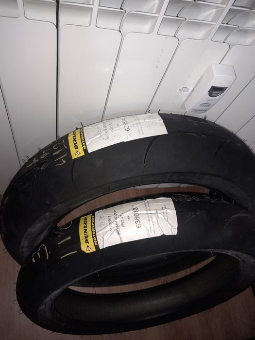 Dunlop gp  d 213. Полусликове 140/70/17  и  110/70/17 Dunlop