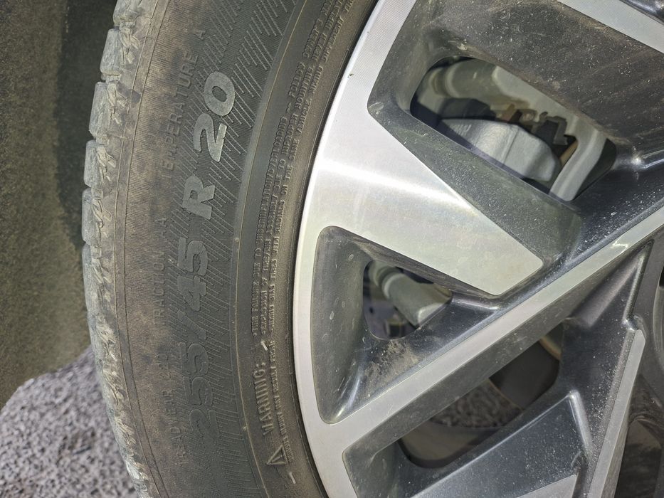 Шины летные 255/45/20