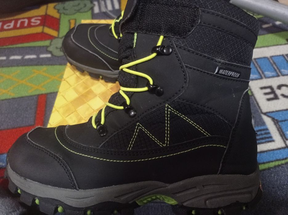 Детски норвежки боти- апрески Exani