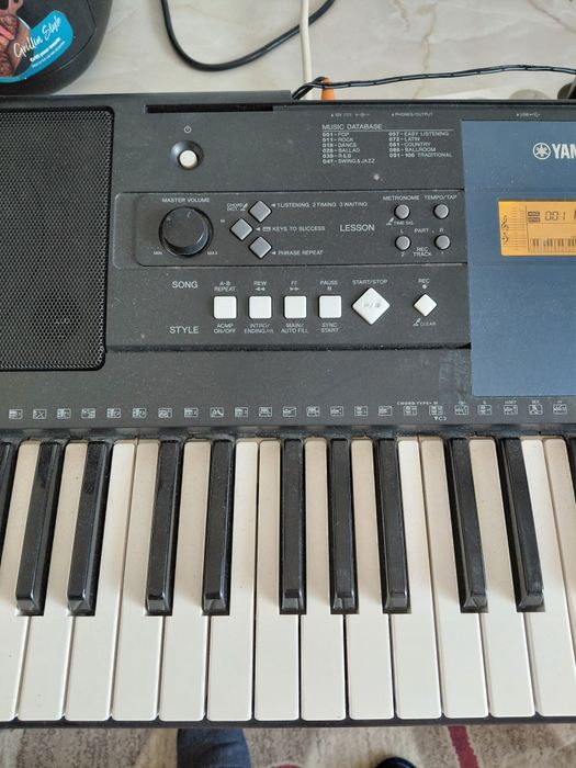 Orga Yamaha PSR E 333