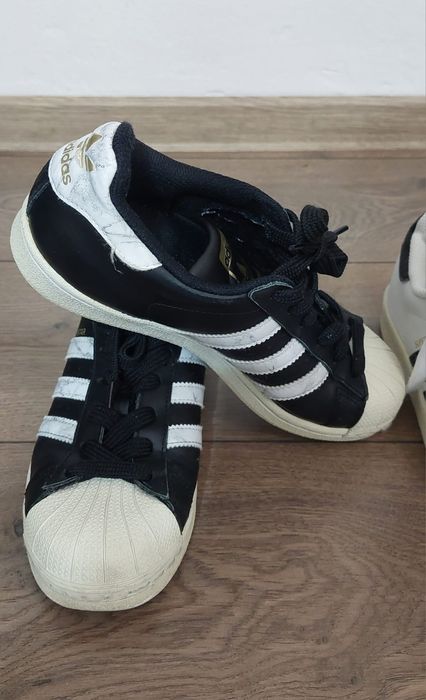 Adidasi superstar