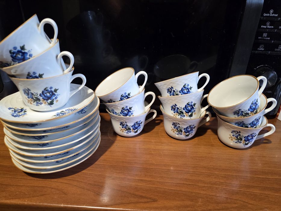 Cesti 12, farfurii 9 de portelan Alba Iulia