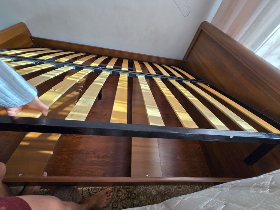 Кровать двуспальная