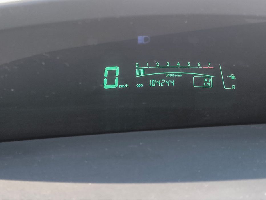 Toyota Yaris.           .