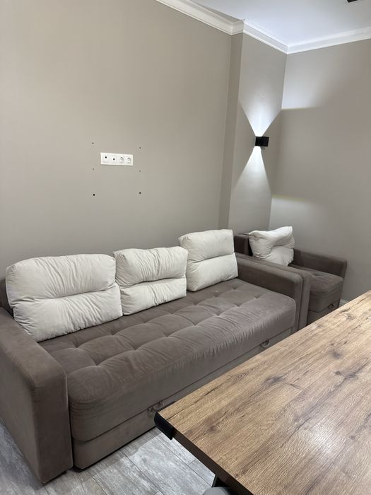 Диван+кресло , в отличном состояние