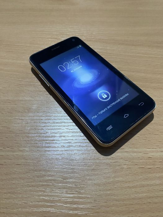 Продам телефон