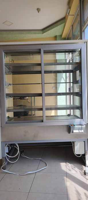 Топла витрина за закуски