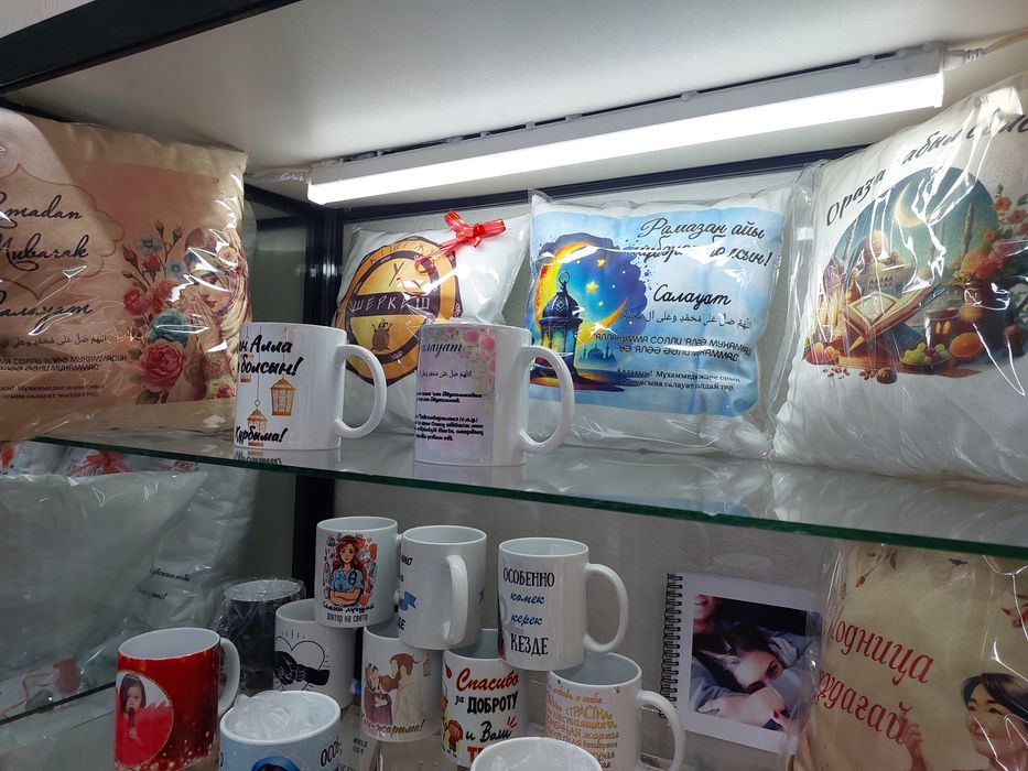 Сувенирные подушки. Кружки