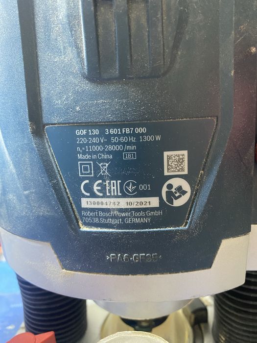 Продам фрезер бош в хорошем состоянии