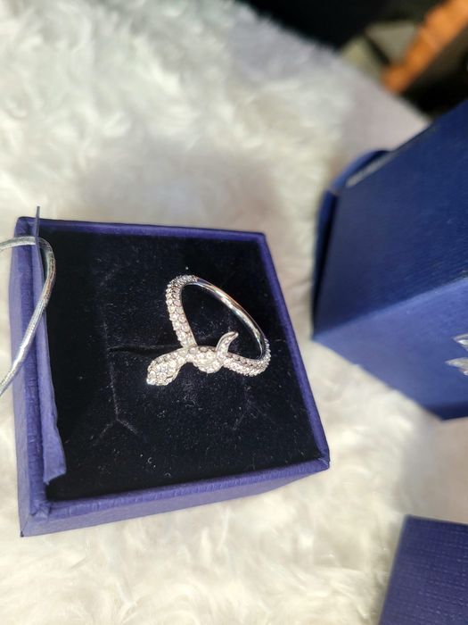 Inel Swarovski marimea 52