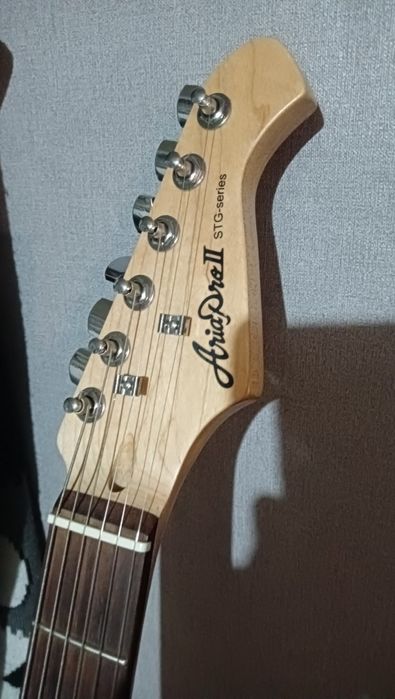 Электрогитара Aria Pro STG 004