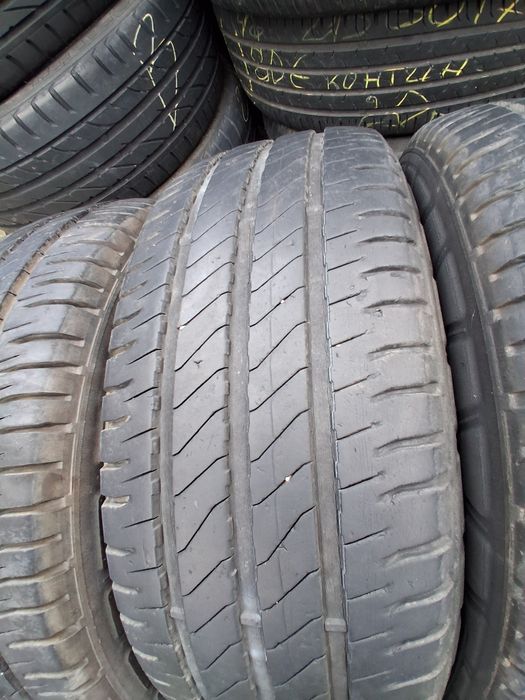 215 65 16С за БУС   Michelin  4броя летни дот 2022г
