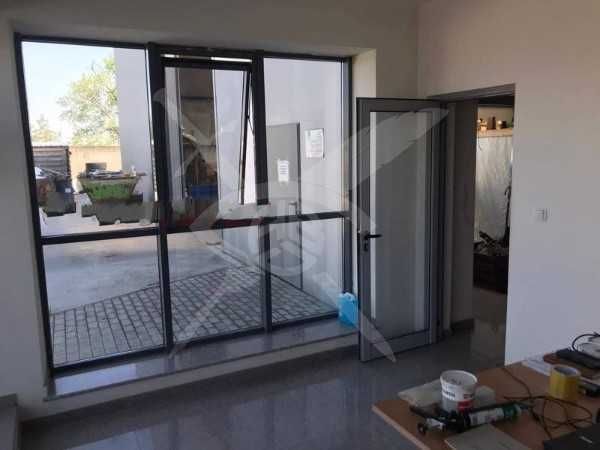 Дава се под наем Склад в с. Войсил, Област Пловдив - 1727 кв.м за 750000 € - Снимка #1