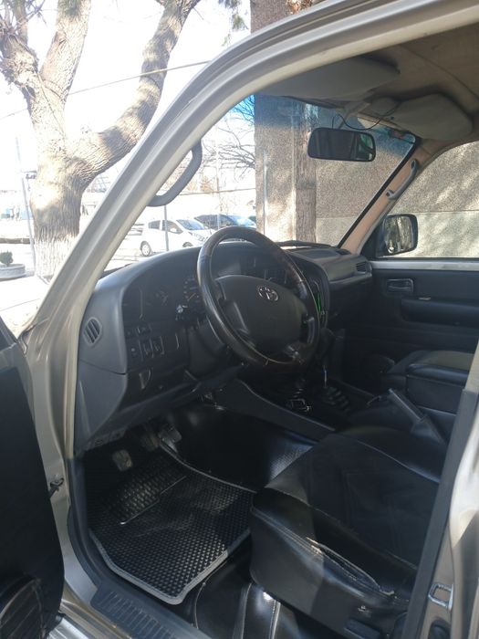 Toyota land cruiser 80