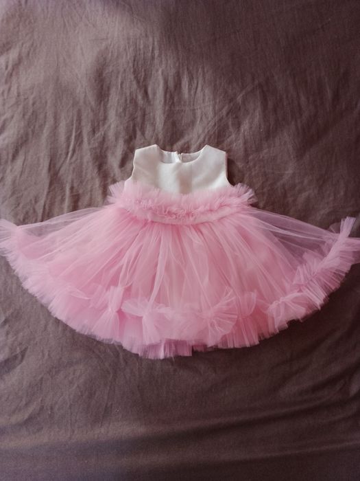 Розова рокля за момиче