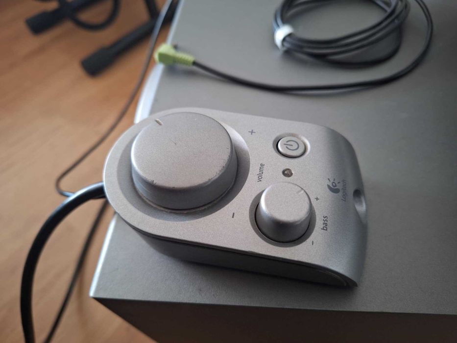 Boxa activa 2.1- Logitech Model: THX , Z-2200