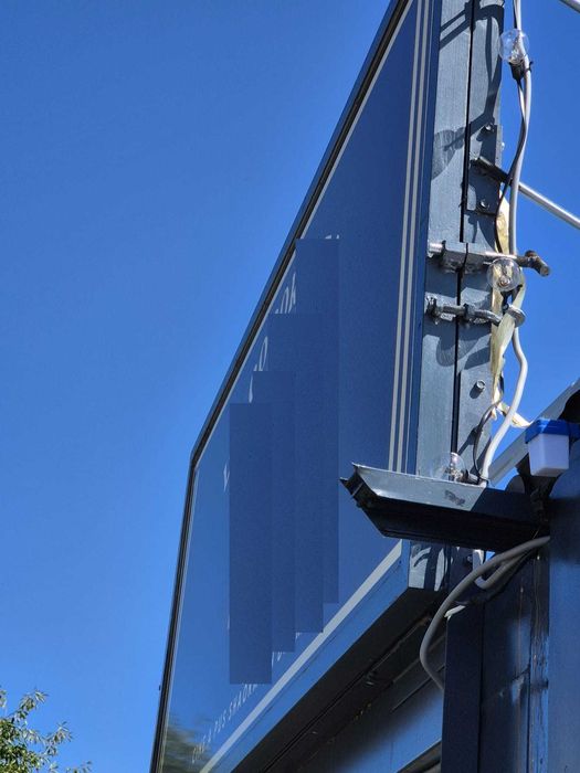 Reclama Luminoasă LED – 2.15m lățime x 1.03m înalțime