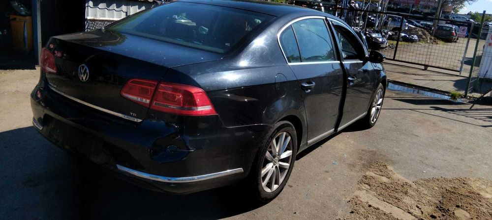 Dezmembrez Volkswagen Passat B7 1.6 TDi an 2011 cod motor CAY