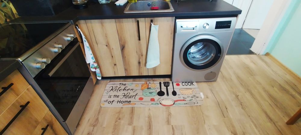 Продава се двустаен апартамент в кв. Могиличе, гр.Перник