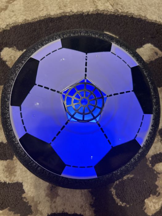 Minge de fotbal cu jet de aer si lumini