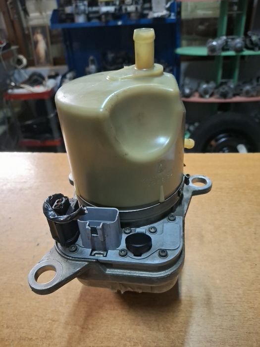 Pompă servo direcție Volvo V50 S40 C30 C70/2004-2013