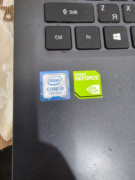 Продам ноутбук Acer core i3 сумка мышка в комплекте