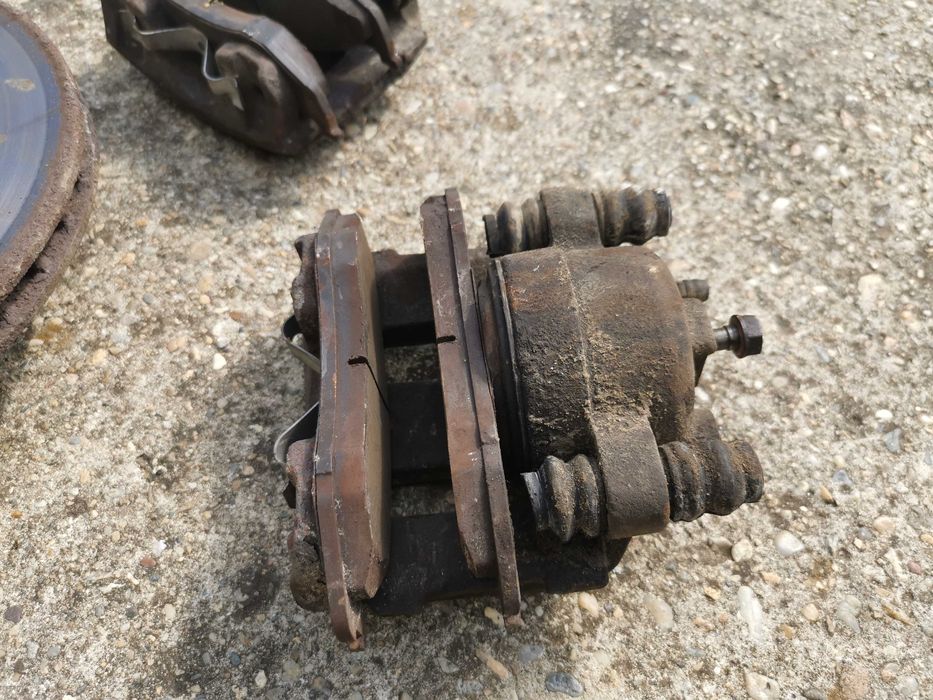 Гранд чероки zj дискове и спирачни апарати