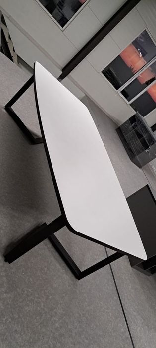 Стол переговоров,  конференц стол.