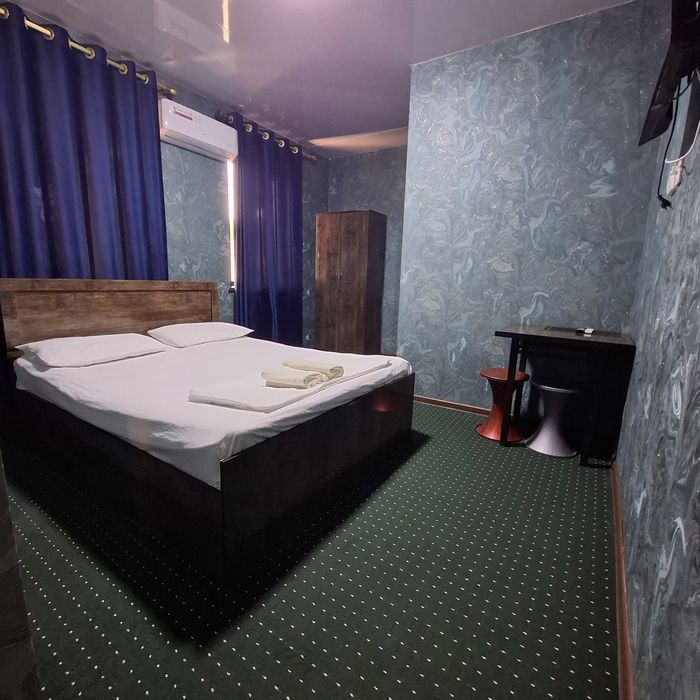 Bez Zaks Hotel sutkalik faqat passport bilan qabul qilamiz