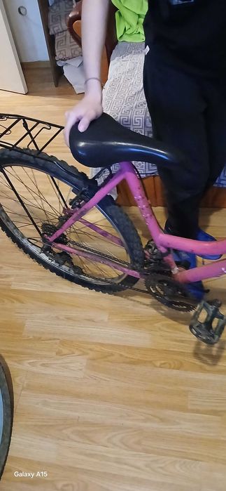 Vând bicicleta pentru fete,cauciucuri în bune condiții, frâne bune preț 350 lei