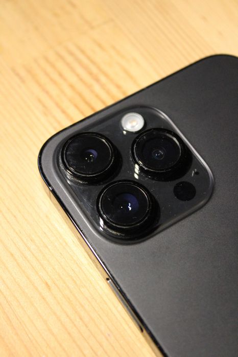 iPhone 14 Pro Max Space Black + 8 Huse