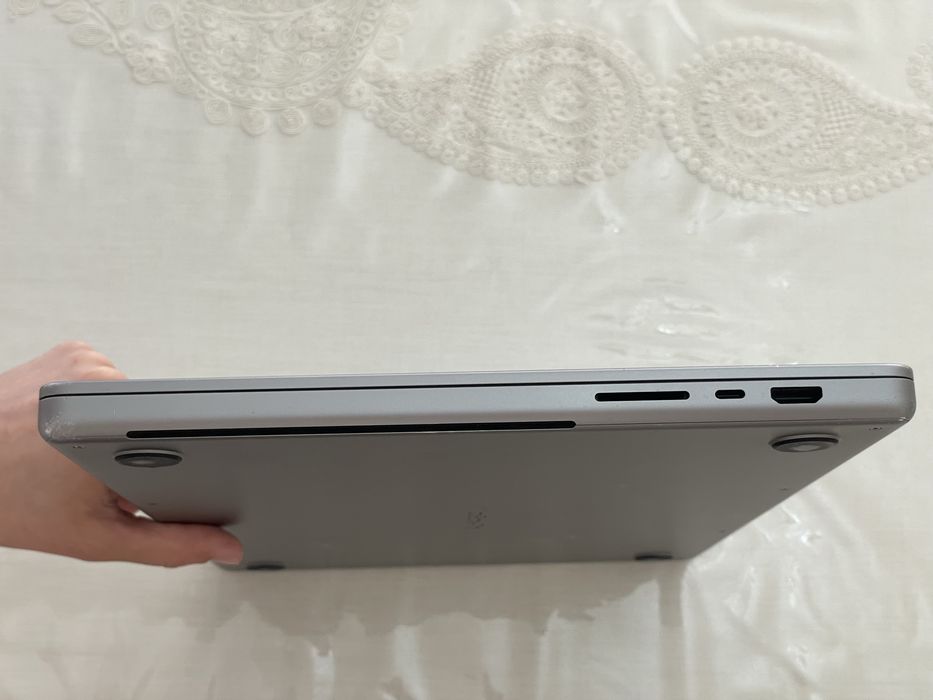 Macbook pro M1 Pro 32/512 GB 16 inch 86% 513 циклов