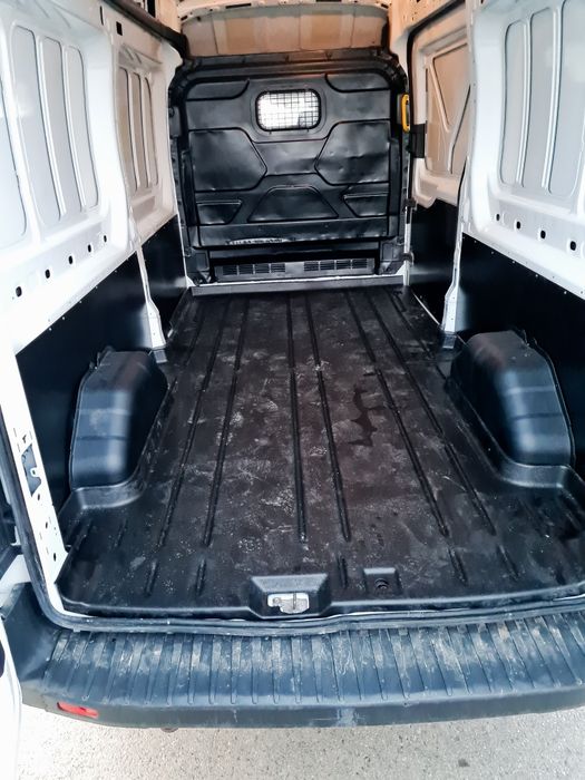 Mocheta   podea ford transit, costum