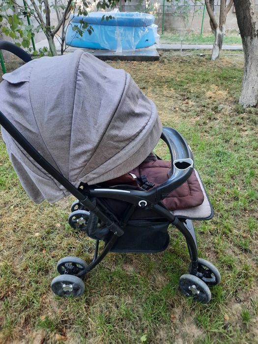 Коляска прогулочная