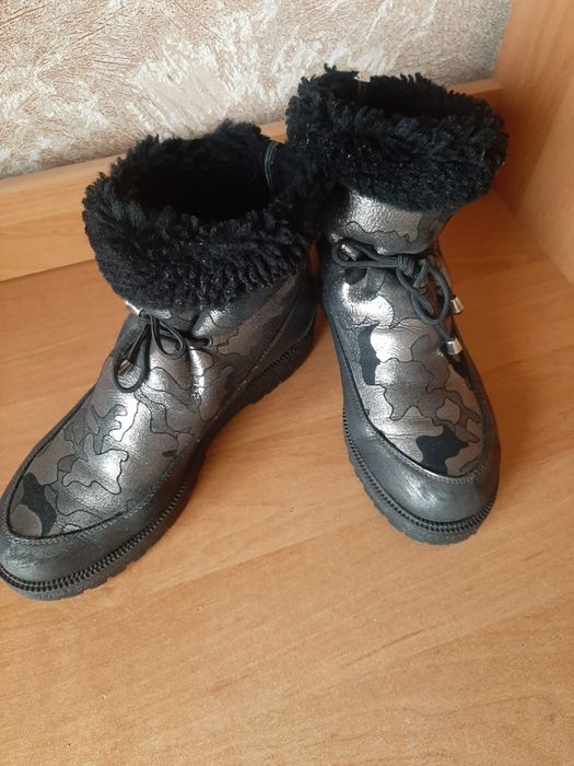 Зимние ботиночки  38 размер