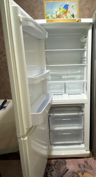 Продается холодильник Indesit