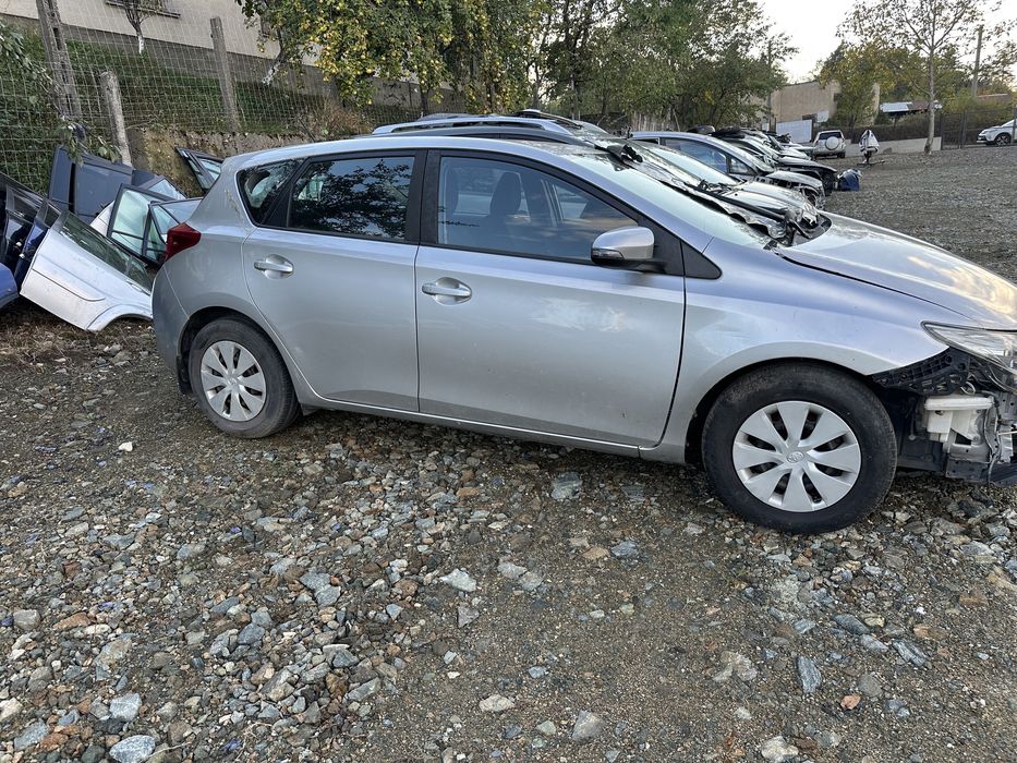 Тойота Аурис Toyota Auris 1.4 d4d 90 кс 2013г НА ЧАСТИ!
