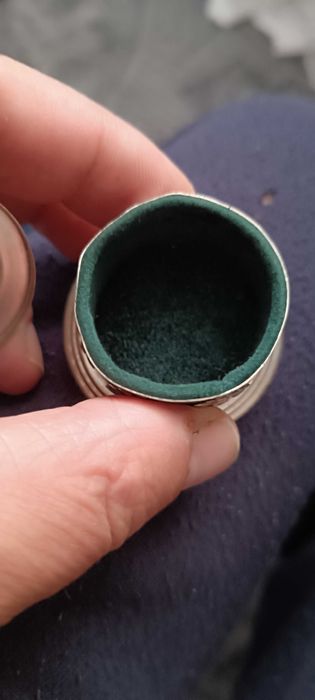 Mini casetă din argint pentru bijuterii