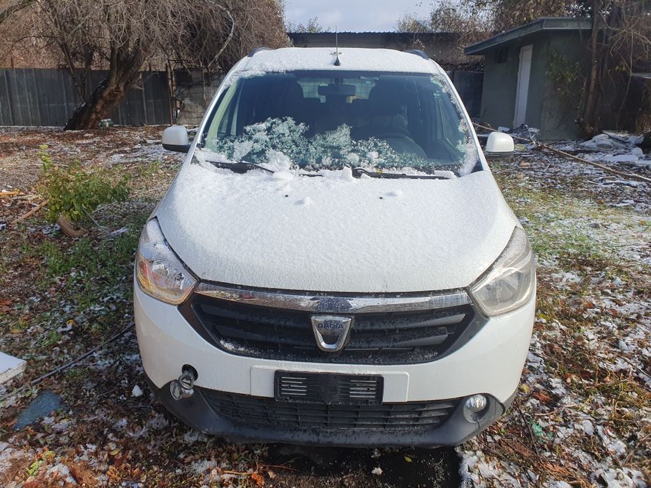 Продавам на части Дачия Лоджи 1.5д