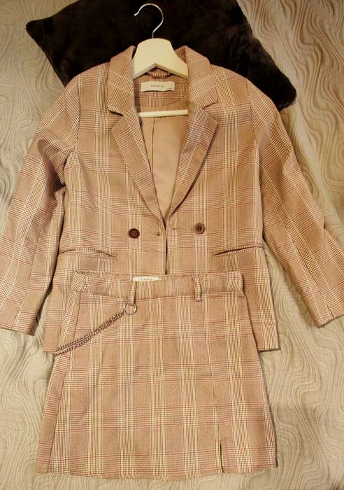 Costum elegant fete – mărimea 134, Reserved