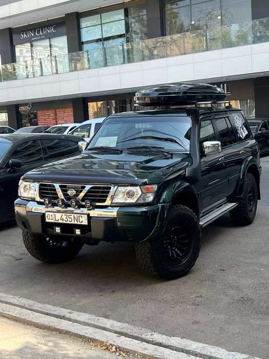Продам Ниссан сафари 1999г