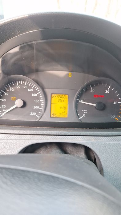 Vând autoutilitara  mercedes vito